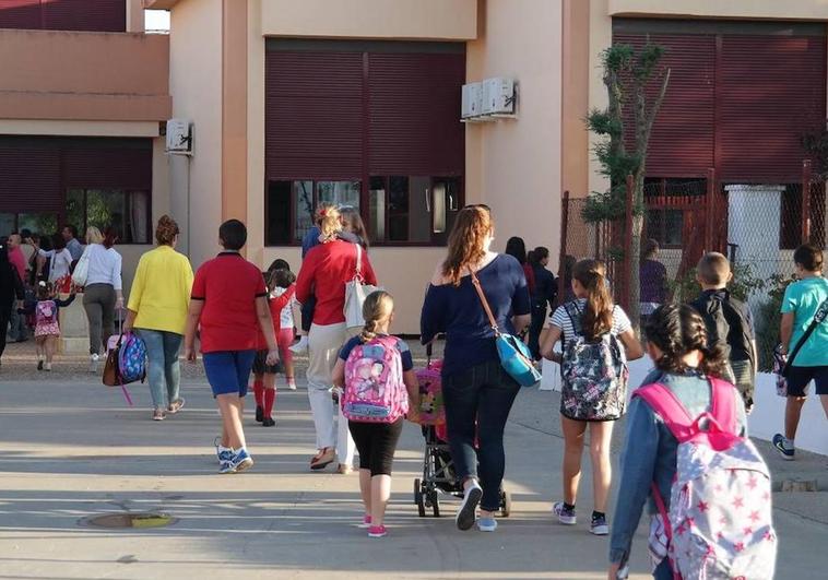 El Ayuntamiento aprueba las bases para las ayudas escolares del próximo curso