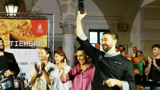 Adrián Cuevas gana la fase local del Concurso de tortilla de patatas