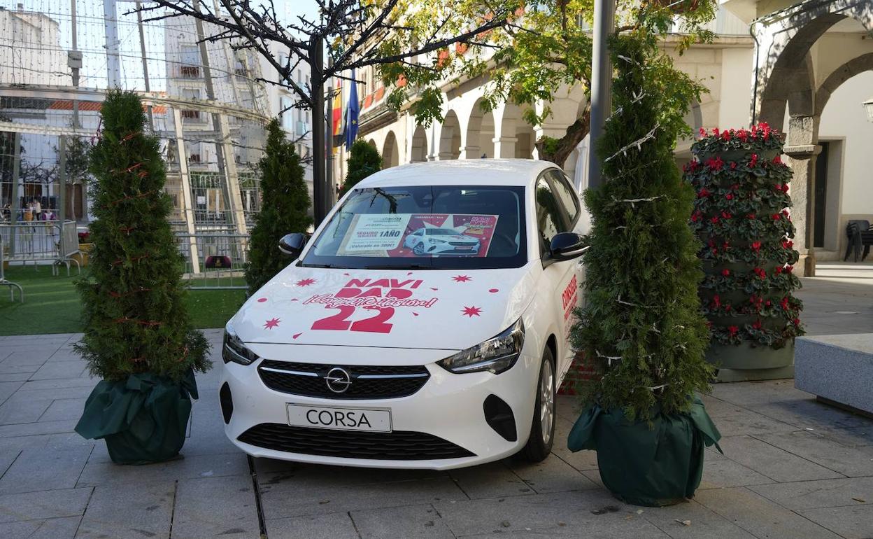 Henry Méndez y Chema Pizarro amenizan esta noche el sorteo del coche