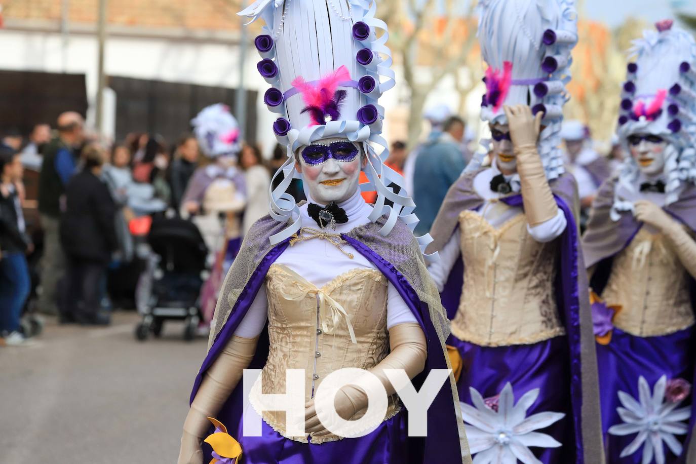 El desfile se celebró este sábado con final en la plaza de España. 