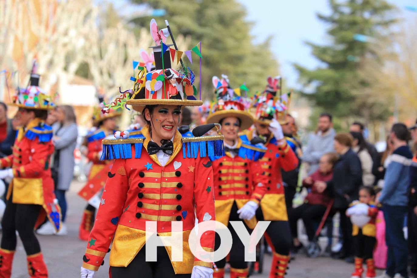 El desfile se celebró este sábado con final en la plaza de España. 