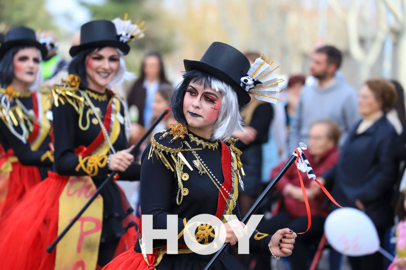 El desfile se celebró este sábado con final en la plaza de España. 