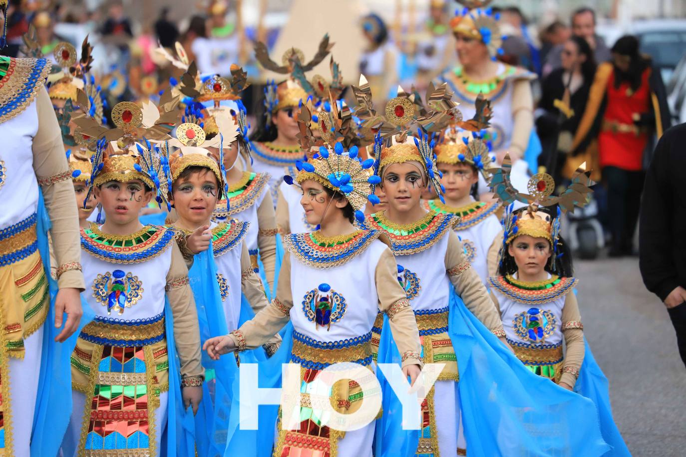 El desfile se celebró este sábado con final en la plaza de España. 
