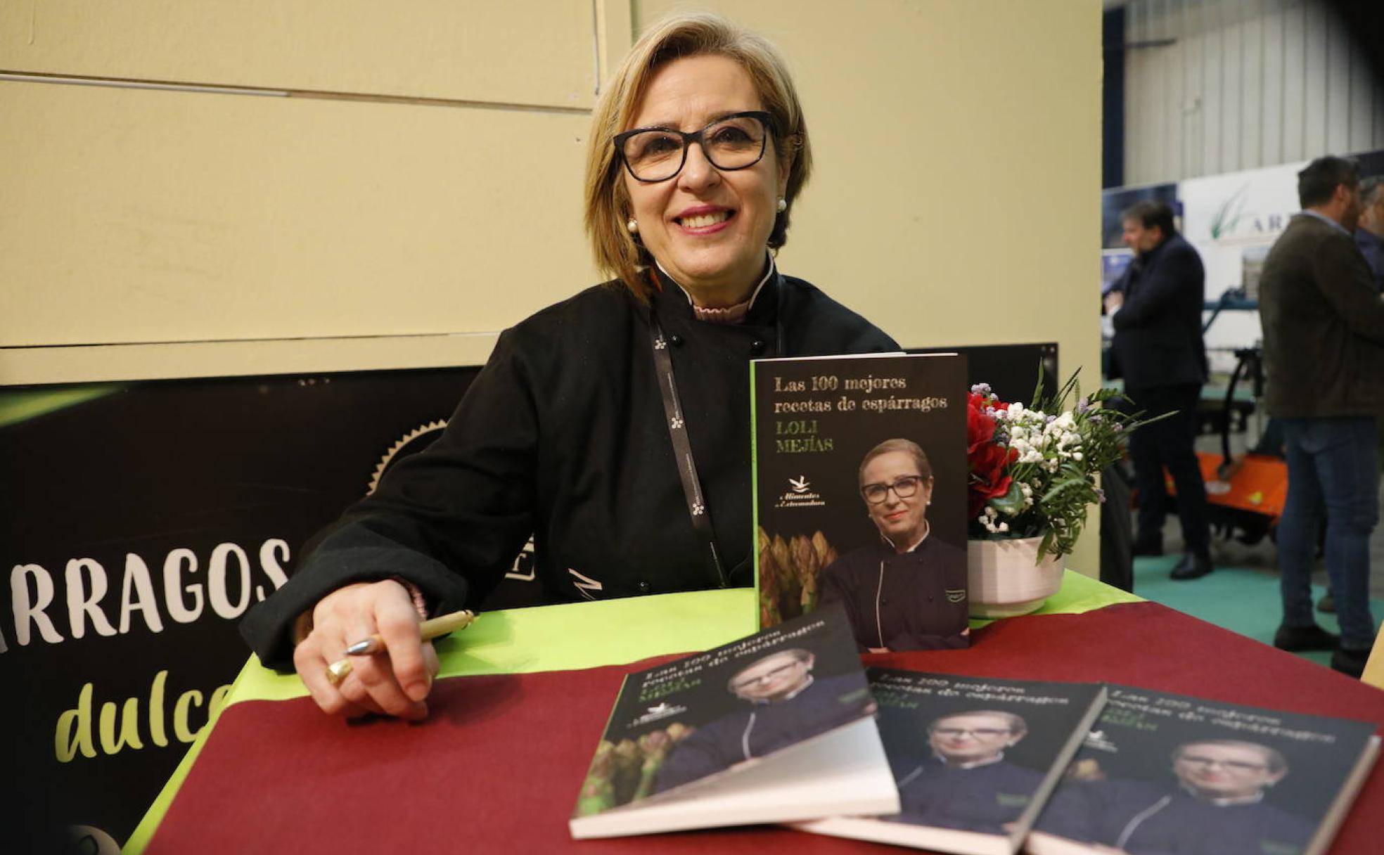 Loli Mejías recoge en su primer libro las 100 mejores recetas de espárragos
