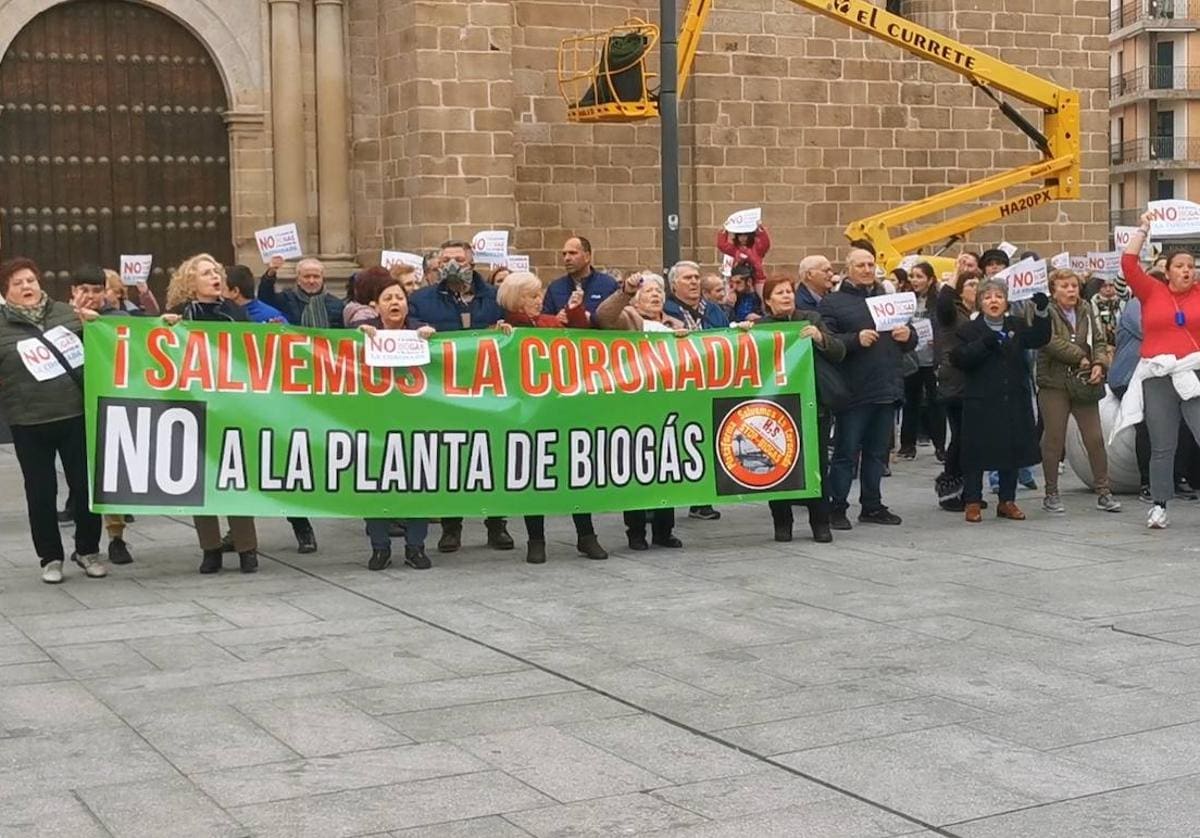 Más de 250 personas protestan contra la planta de biogás