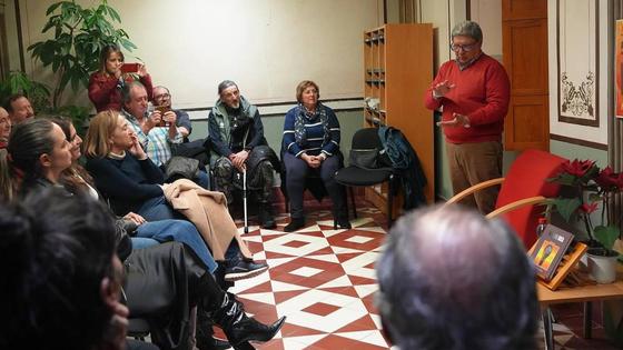 El fotógrafo José María Flores presenta su libro 'Oh, qué idea'