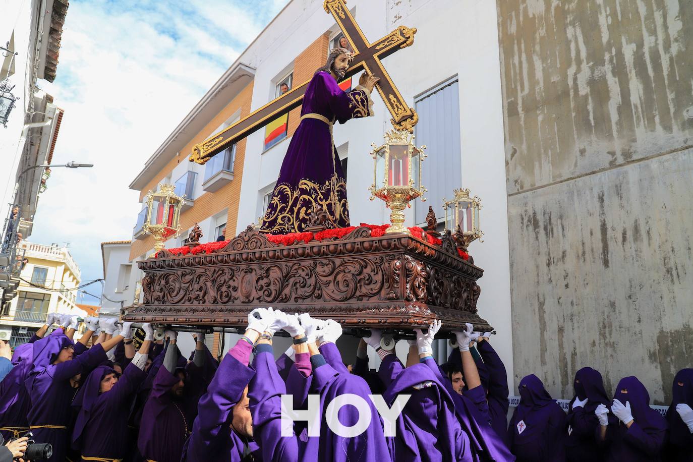 Excepcional Jueves Santo con el Nazareno y la Virgen del Calvario