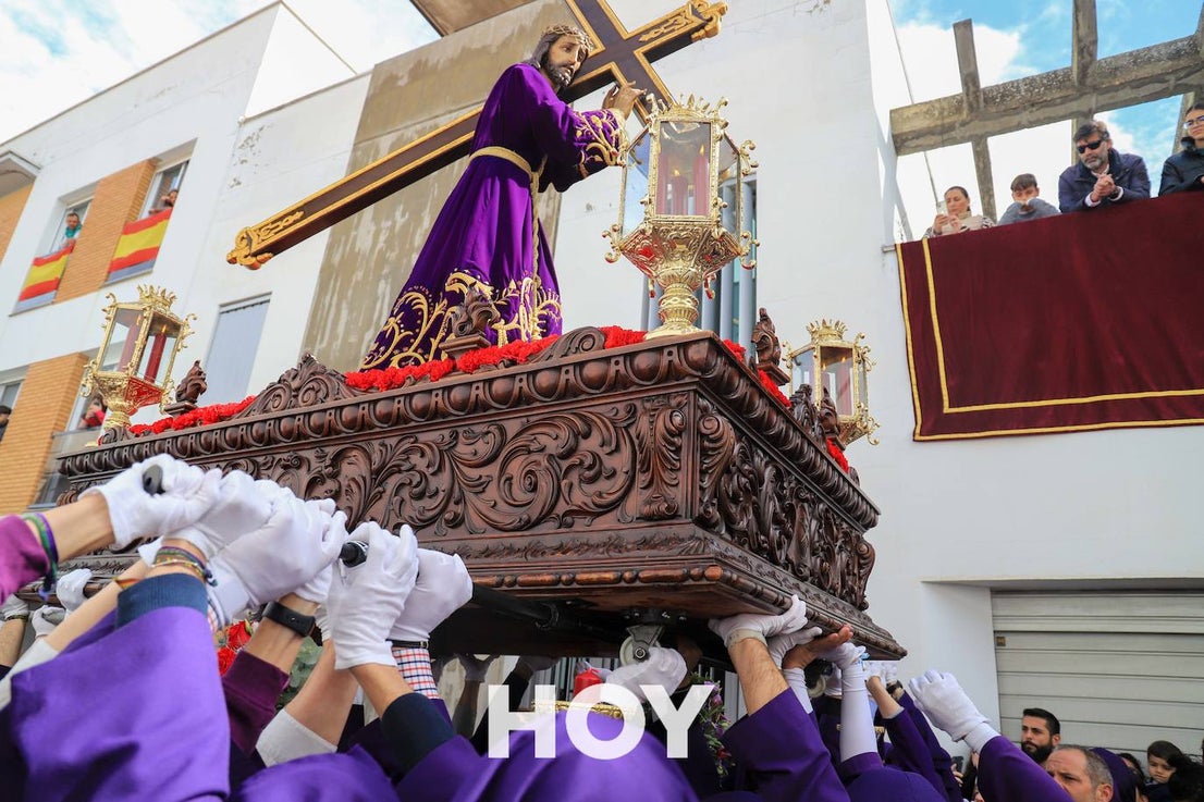 Excepcional Jueves Santo con el Nazareno y la Virgen del Calvario