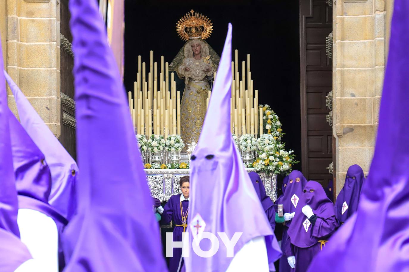 Excepcional Jueves Santo con el Nazareno y la Virgen del Calvario