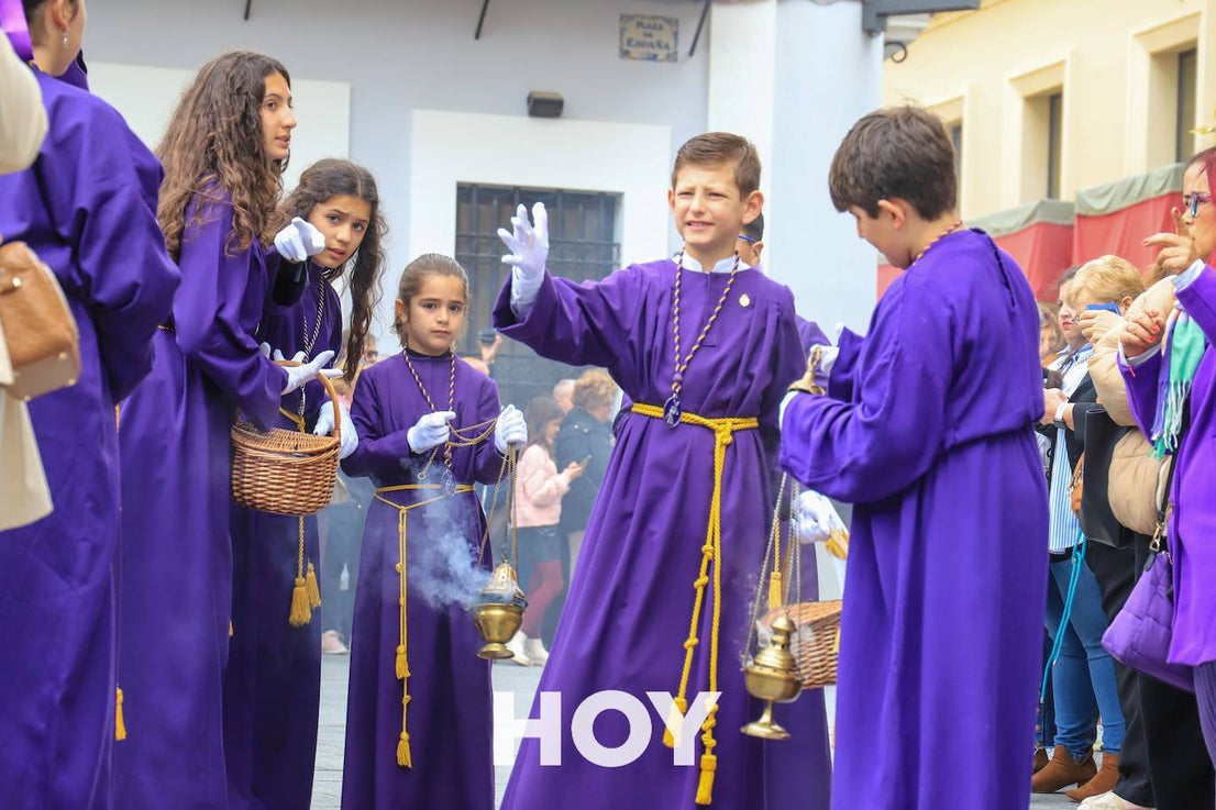 Excepcional Jueves Santo con el Nazareno y la Virgen del Calvario