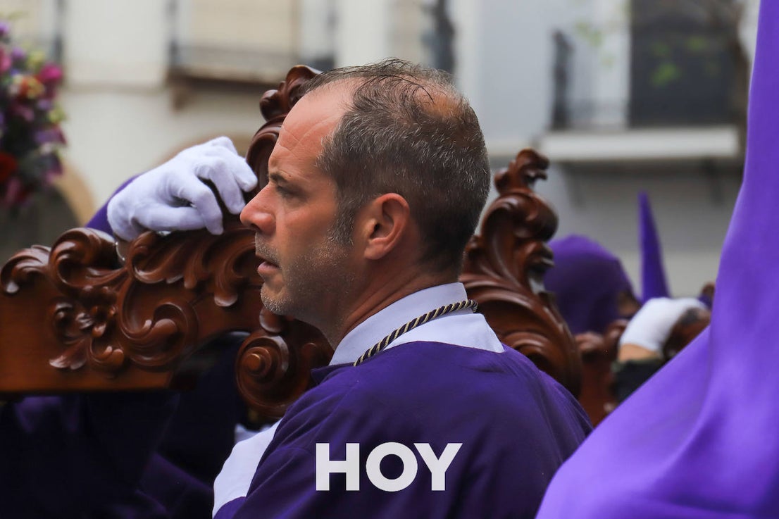 Excepcional Jueves Santo con el Nazareno y la Virgen del Calvario