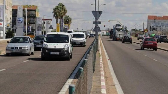La Junta prevé iniciar en julio las obras del carril bici y acerado que conecte con Don Benito