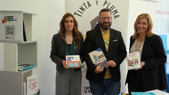 La biblioteca Felipe Trigo, tercera de la provincia en incluir un espacio LGBTeca