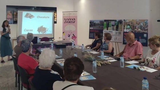 Éxito de asistencia en la actividad 'El chocolate, un placer saludable con condiciones'