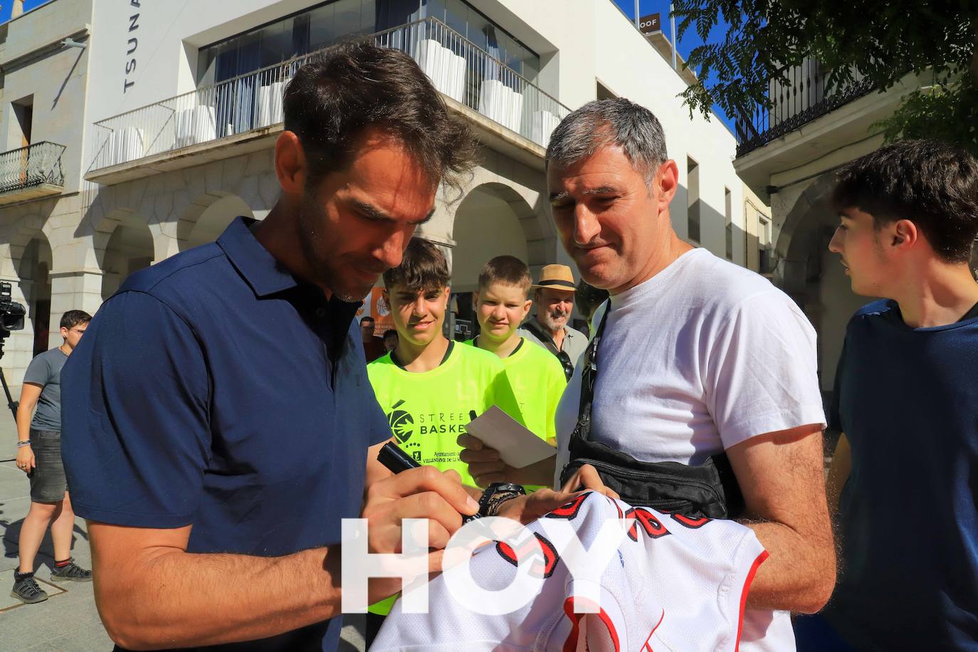 Calderón regresa a Villanueva para participar en la clausura de su circuito de 3x3