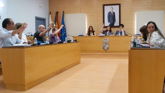 El autobús distancia aún más a los ayuntamientos de Don Benito y Villanueva