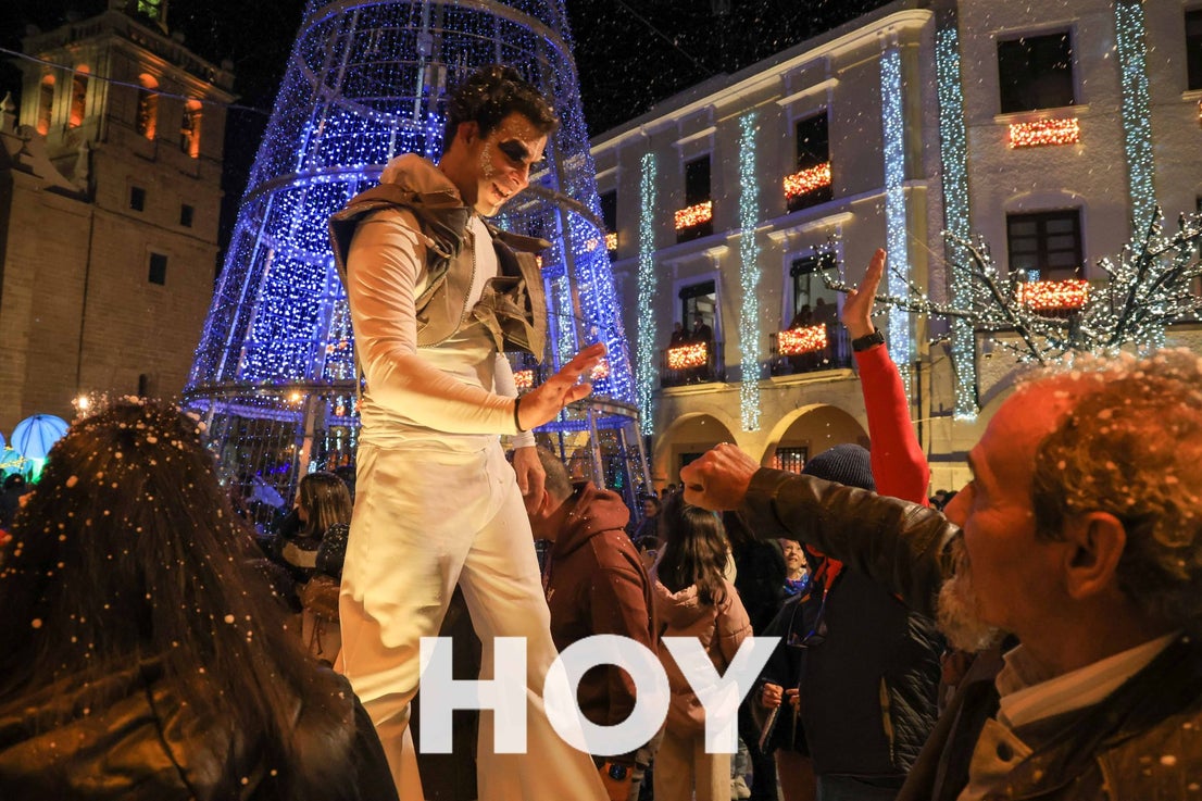 Villanueva enciende la Navidad extremeña
