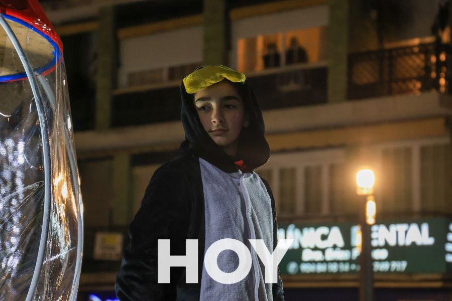 Miles de personas disfrutan de la cabalgata de Reyes en Villanueva