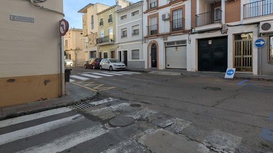 La calle Magacela pierde el tramo de doble sentido