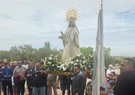 La Virgen de la Aurora regresa a su ermita tras La Carrerita