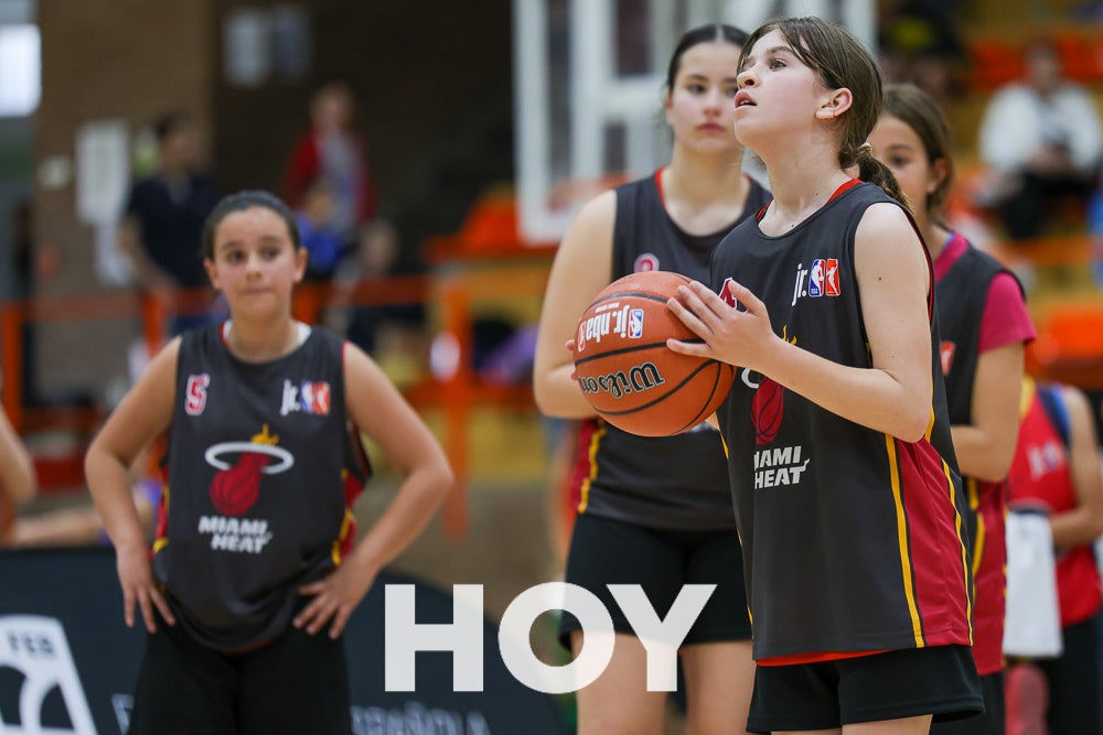 Los más pequeños juegan por un día en la NBA