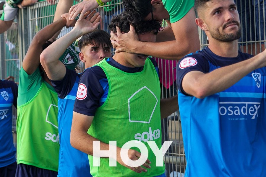 Las imágenes de la derrota del Villanovense contra el Madrid C