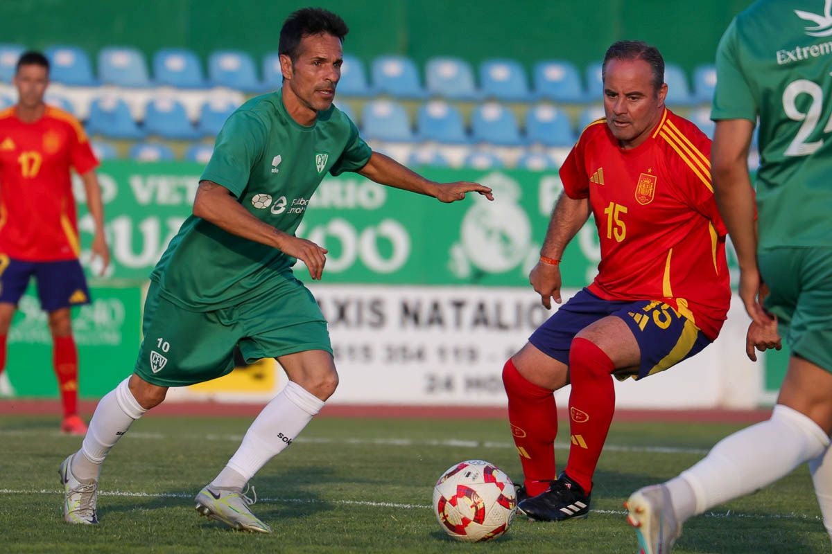 Algunas imágenes del Veteranos Villanovense contra Leyendas de España