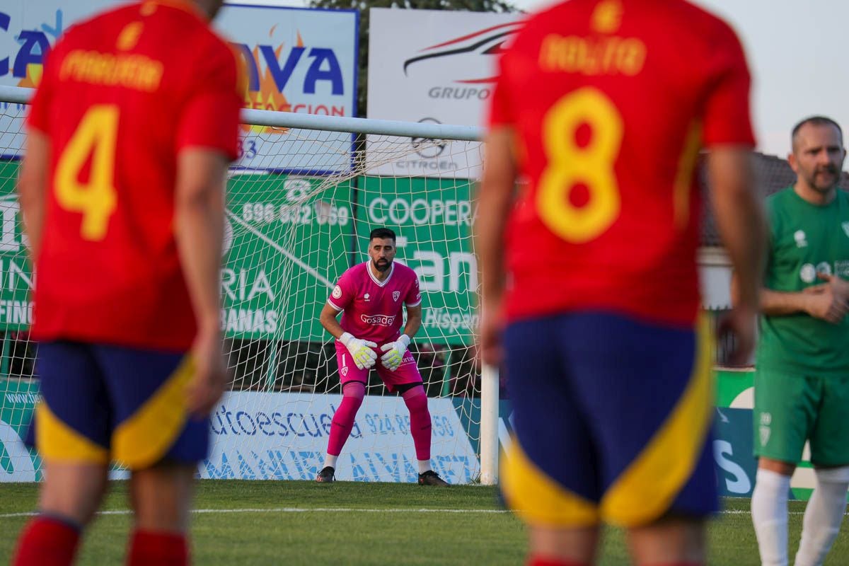 Algunas imágenes del Veteranos Villanovense contra Leyendas de España