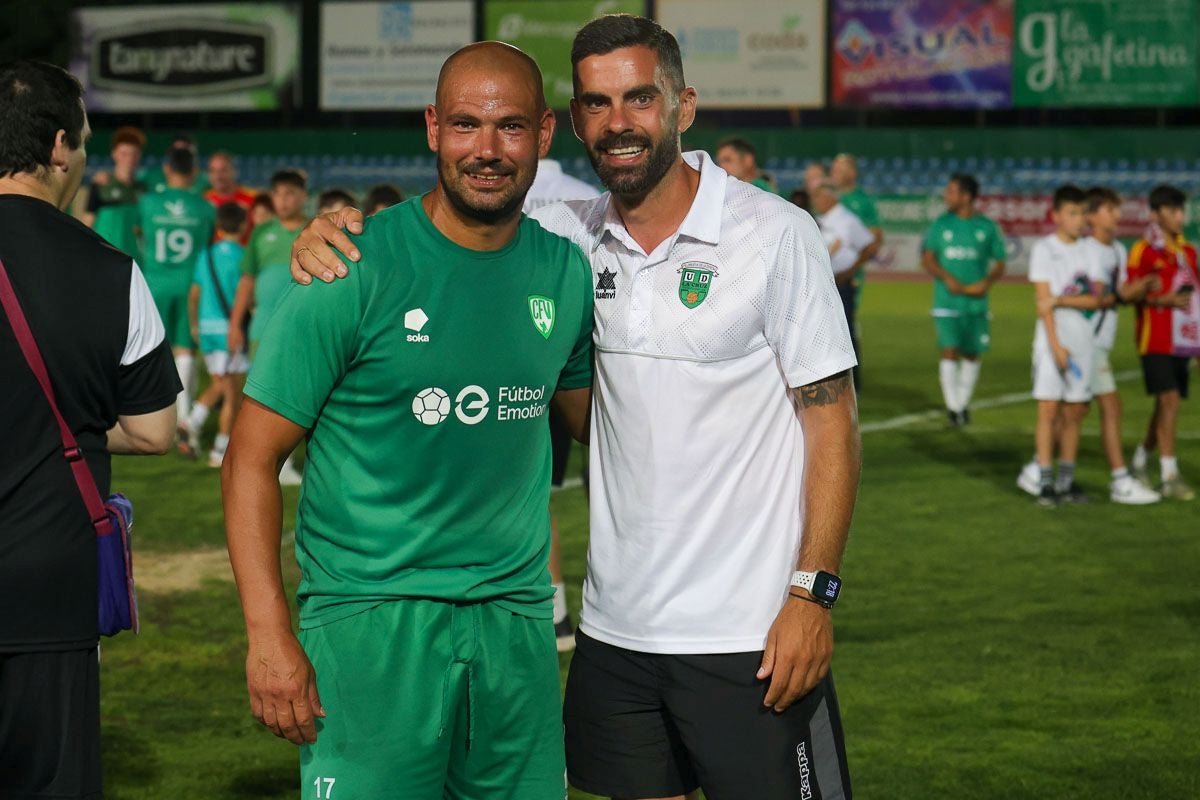 Algunas imágenes del Veteranos Villanovense contra Leyendas de España