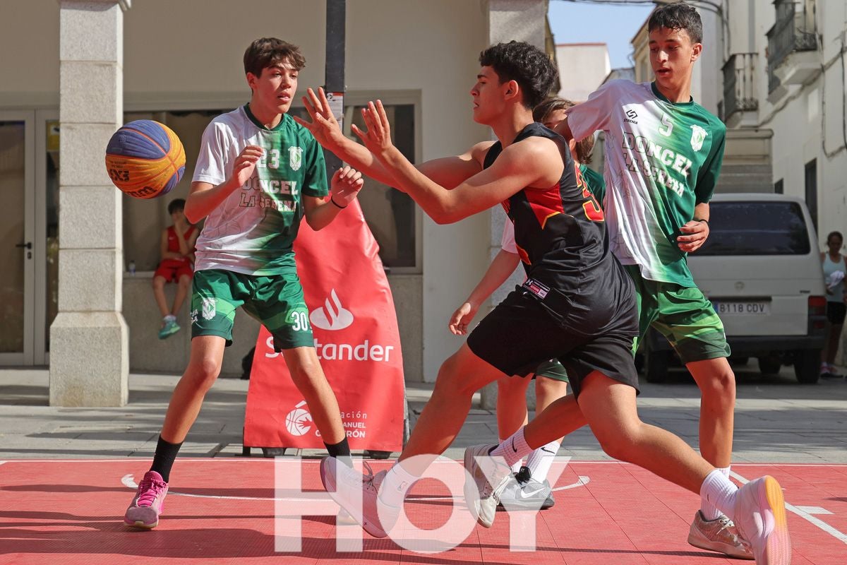 Las mejores imágenes del 3x3 Street Basket de Calderón