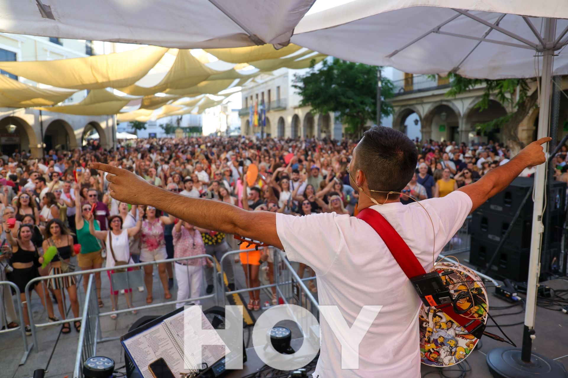 La Feria de Día anima Santiaguito en la plaza de España