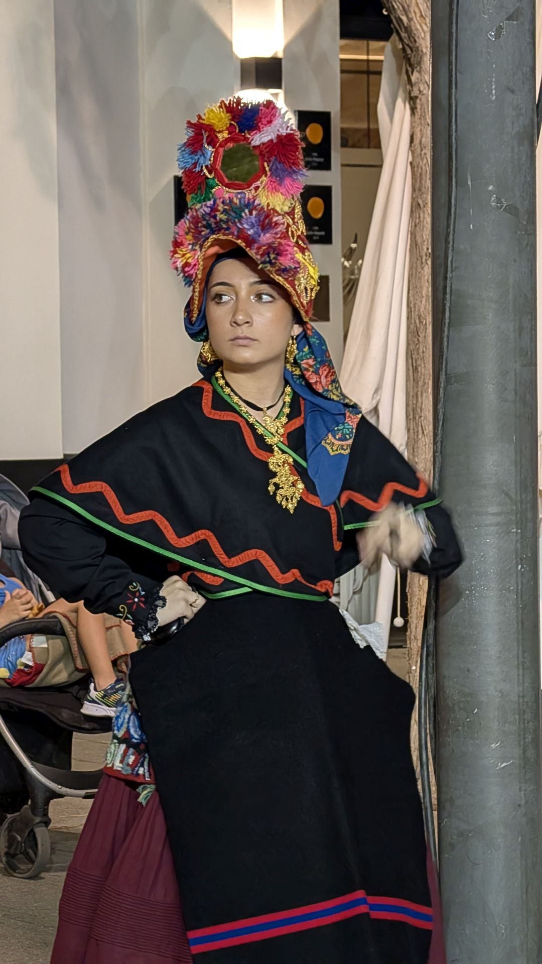 Noche de folclore regional e internacional