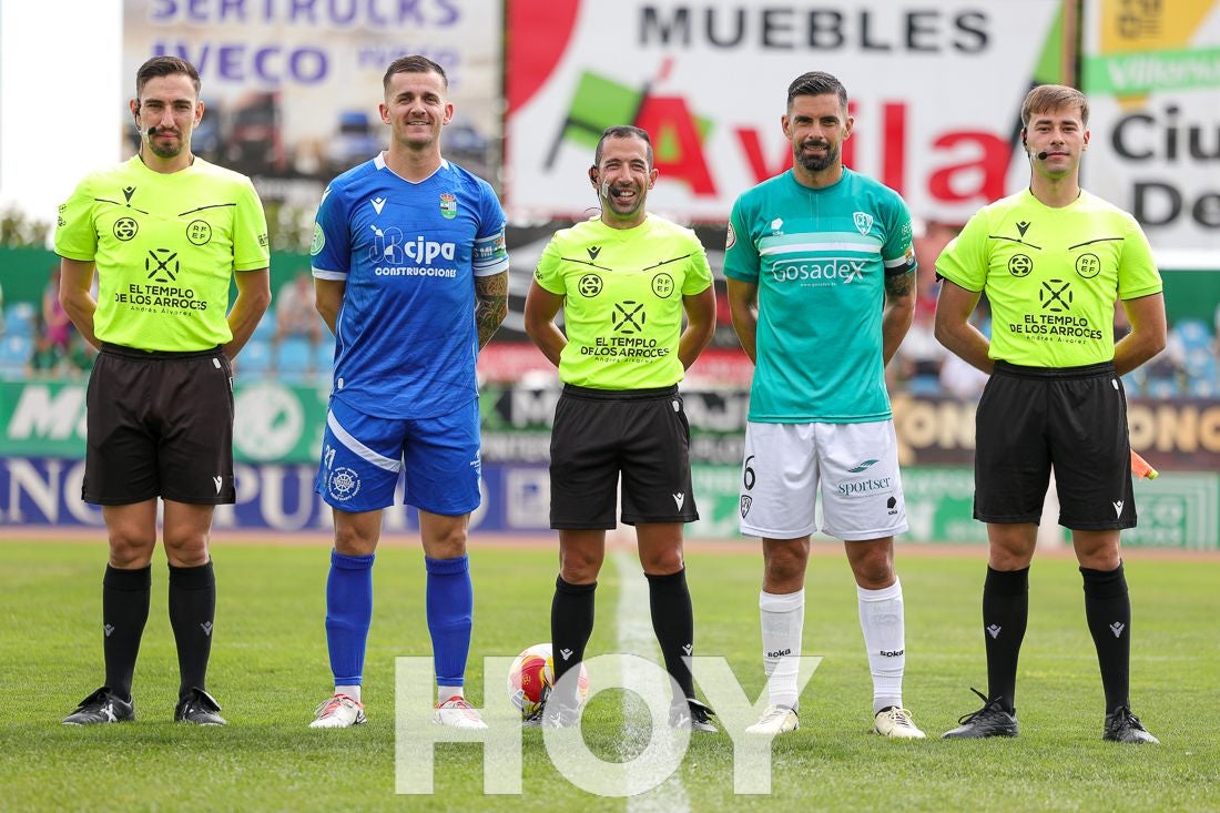 El Villanovense se estrena con remontada contra la Puebla