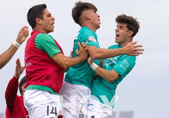 Triunfo del Villanovense en la primera jornada.