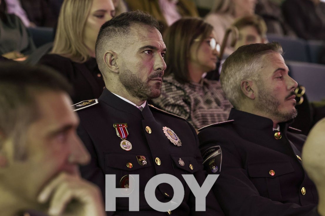 La Policía Local celebra su día con varias distinciones