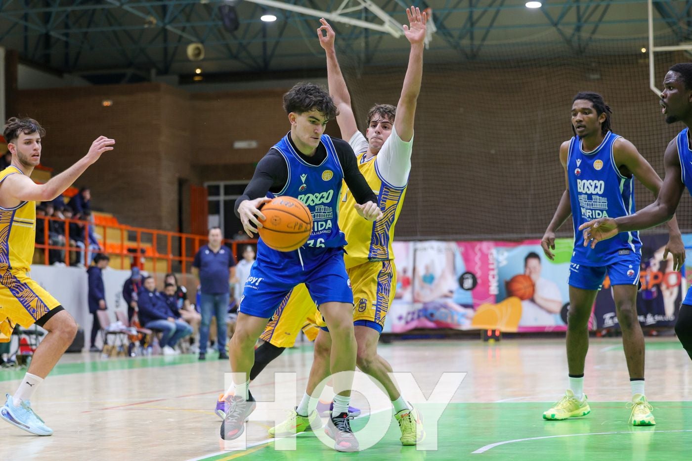 El CP Bosco se 'estrena' con victoria en el pabellón José Manuel Calderón