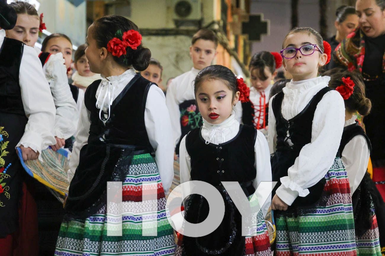 FOTOS | Tradicional Manteo del Pelele en Villanueva de la Serena