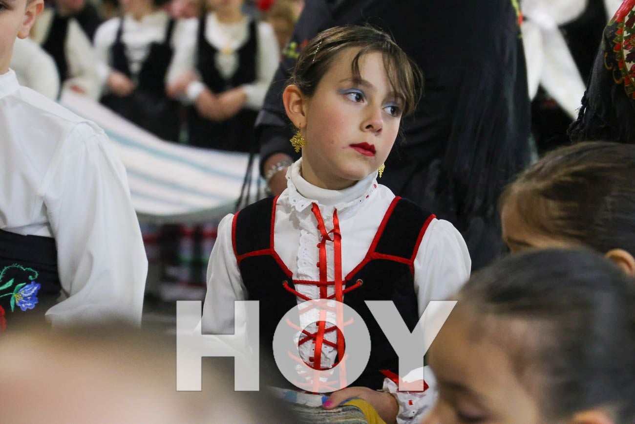 FOTOS | Tradicional Manteo del Pelele en Villanueva de la Serena