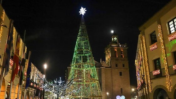 Sale a licitación por 179.000 euros el alumbrado navideño