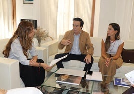Apamex plantea al Consistorio medidas de empleo y accesibilidad