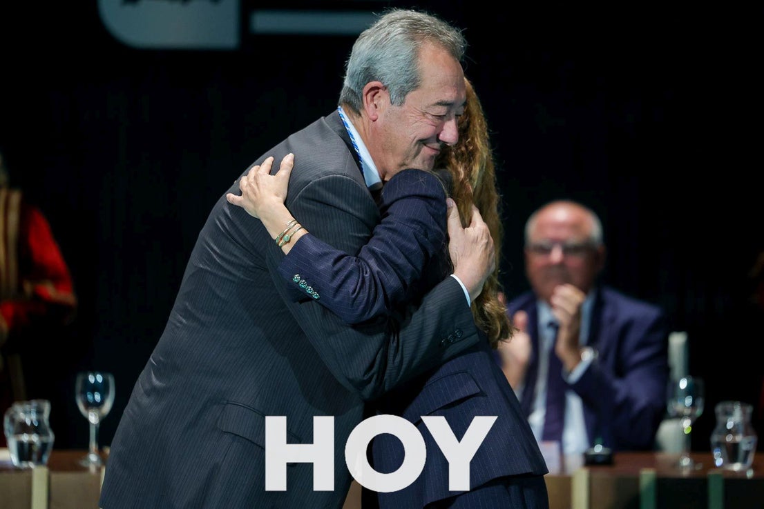 En imágenes: Atanasio Naranjo recibe la Medalla de la Ciudad
