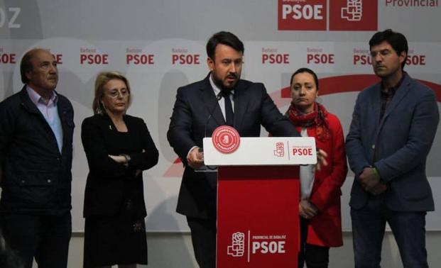 Momento de la rueda de prensa de Lemus