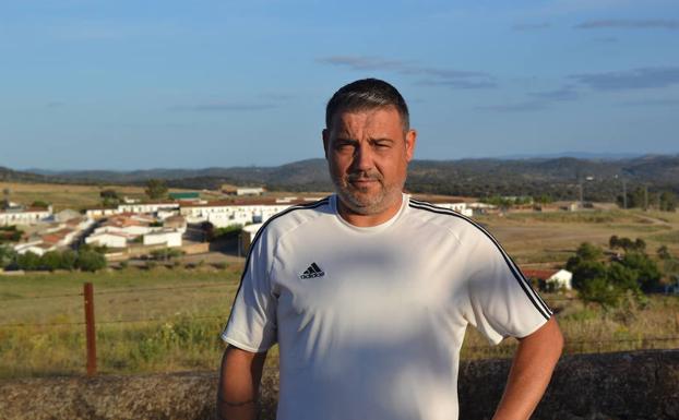Manuel Grosero Cayero.