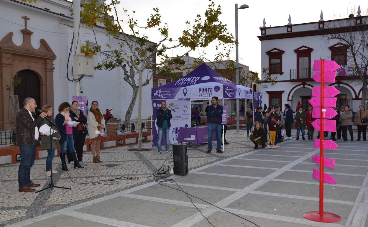 Momento del acto de visibilización del 25-N.