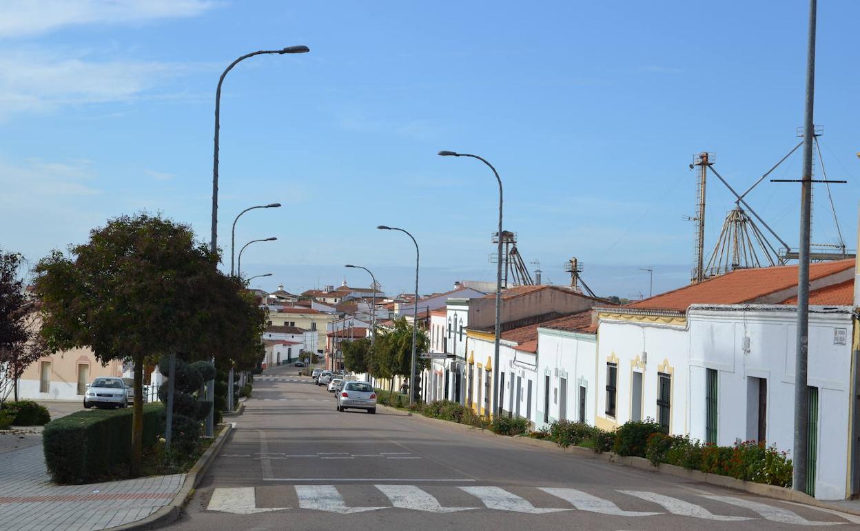 Avenida Juan Carlos I, entrada principal a la localidad.