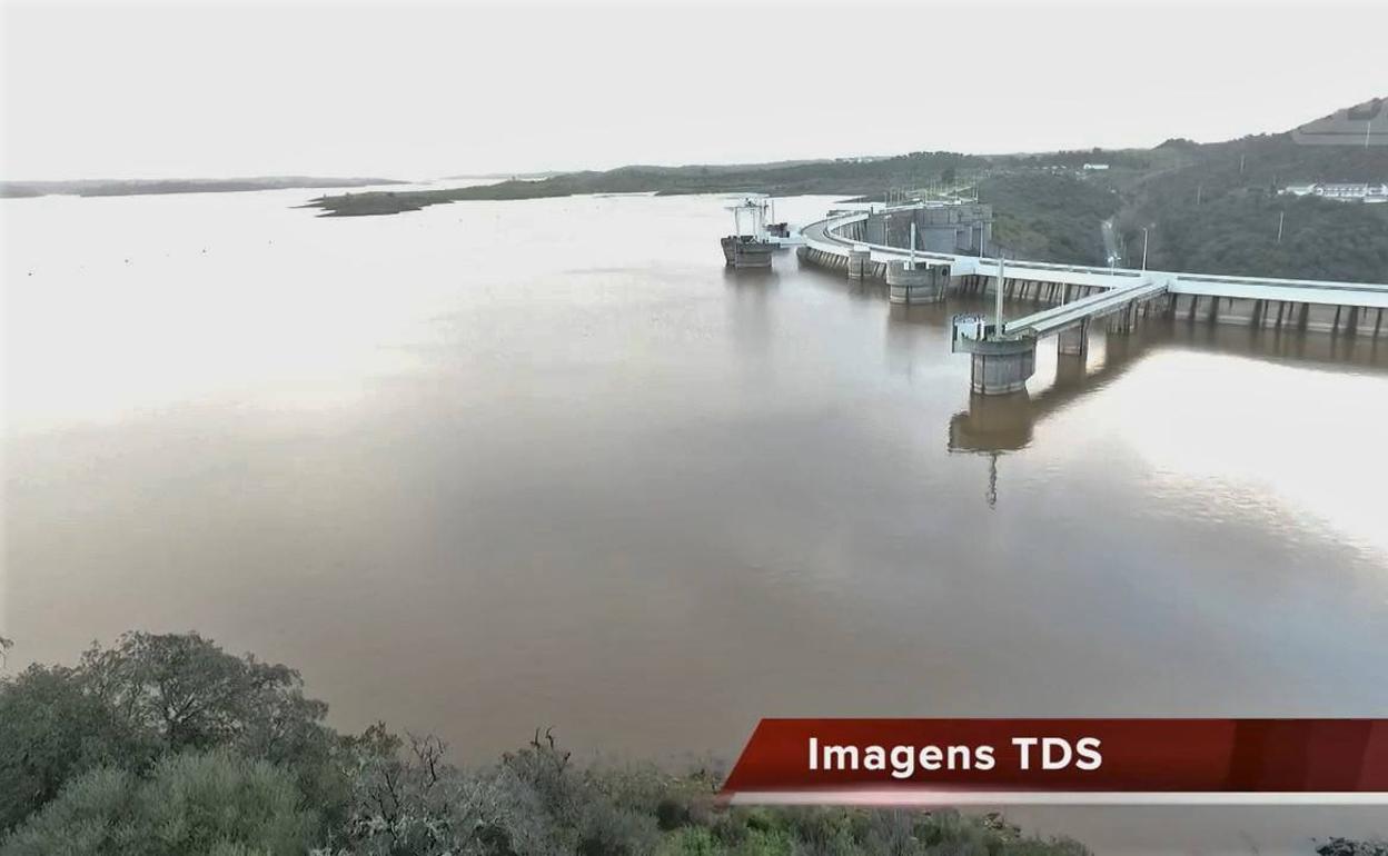 Imagen actual de la presa de Alqueva.