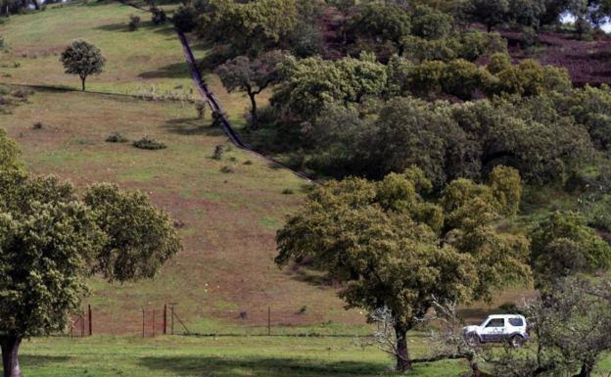 Entrada a la antigua mina de uranio de Cabra Alta en Extremadura, que fue explotada durante el franquismo. 