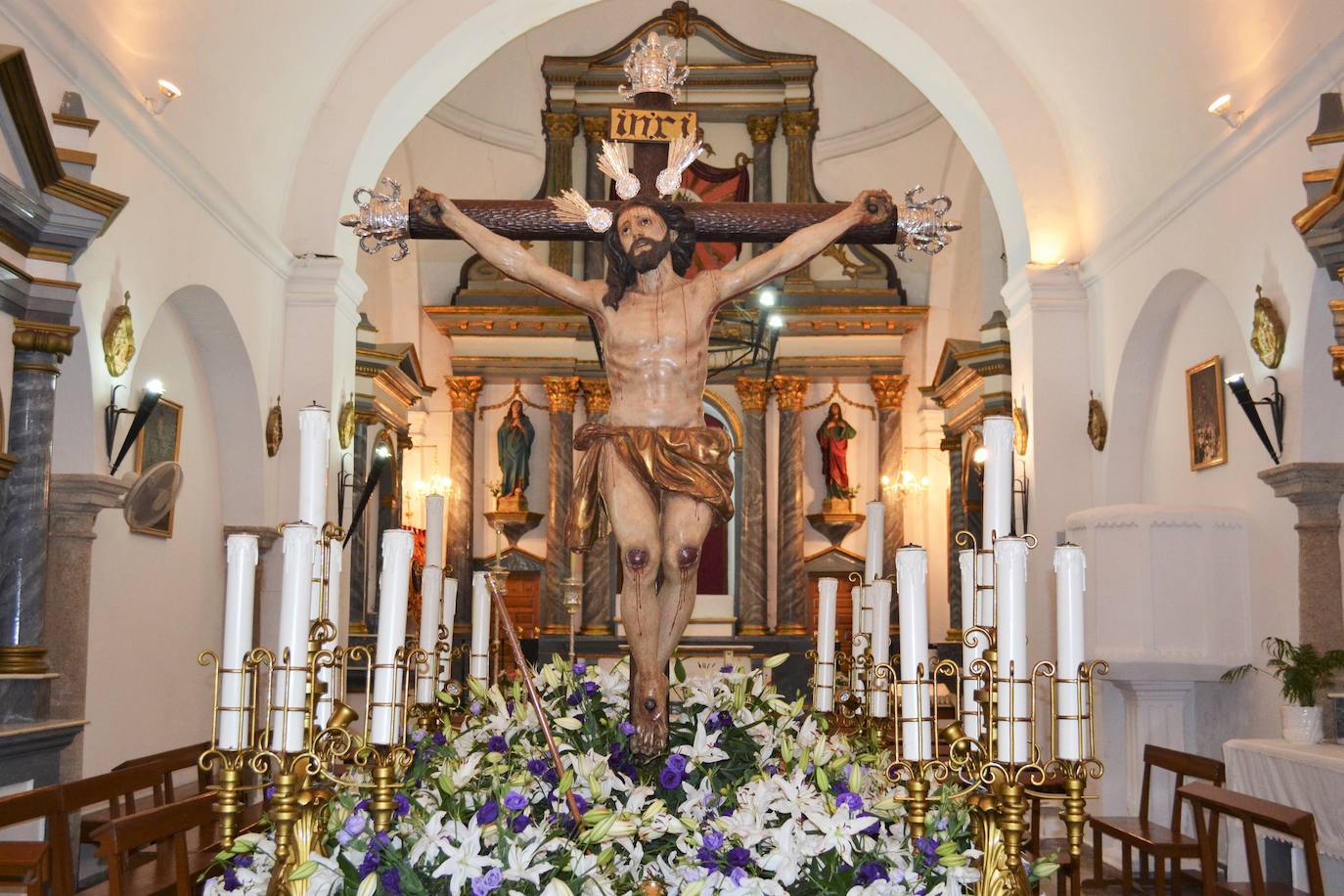 El Cristo de la Expiración en la Ermita preparado para procesionar.