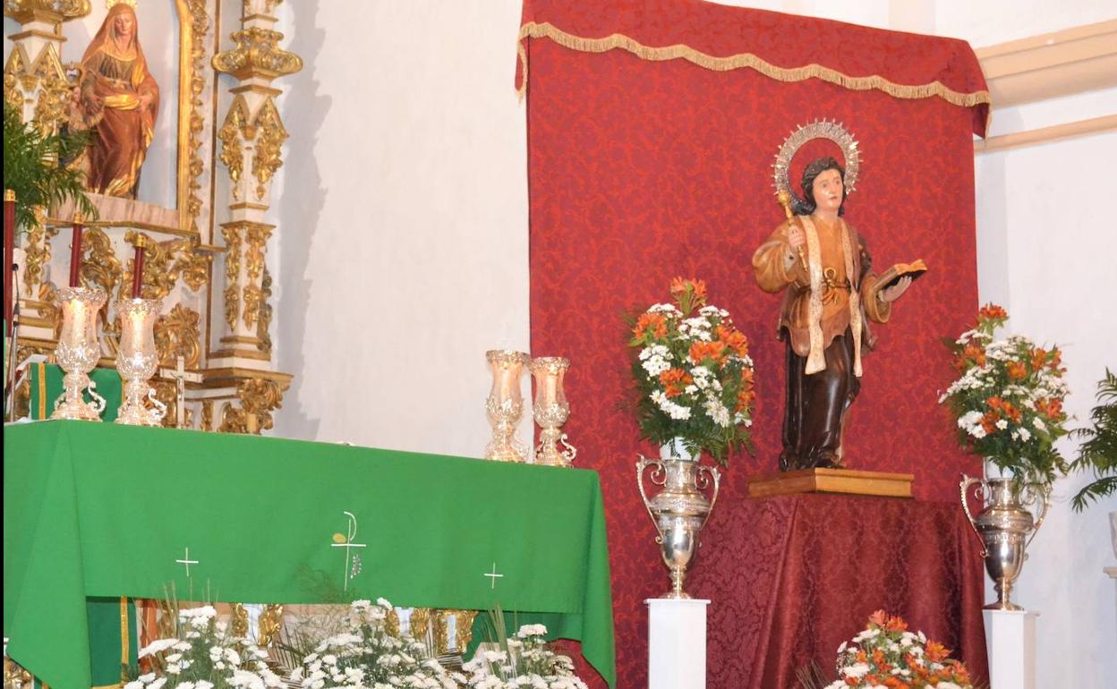 San Ginés de la Jara instalado en el Altar Mayor de la Iglesia .