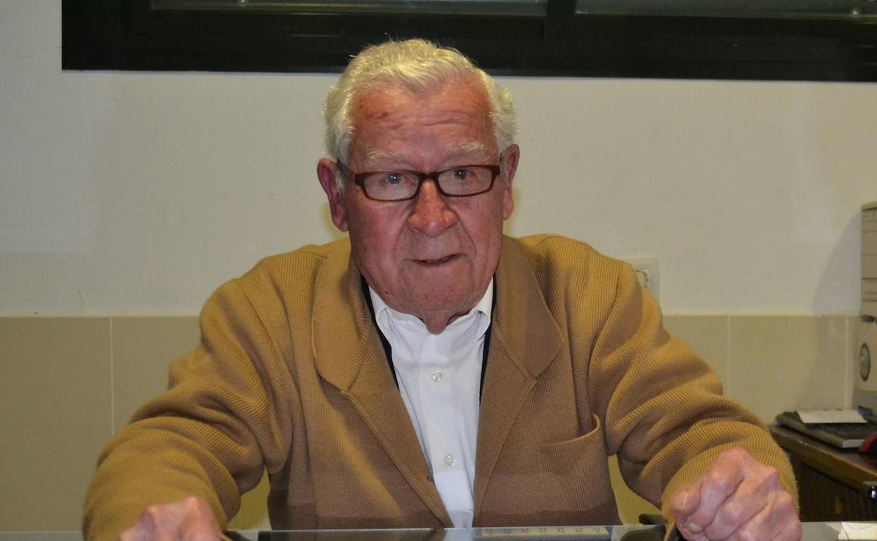 Fernando Cayero Cayero, en su despacho del juzgado donde pasó 15 años como Juez. 